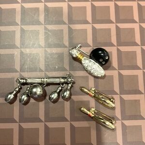 Four‎ Bowling Pins/Brooches